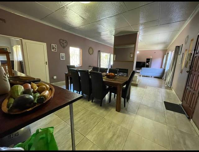 4 BEDROOM HOUSE FOR SALE IN FLORIDA PARK